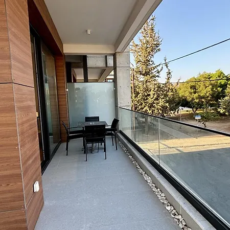 Oxford House By Trulycyprus Apartmán