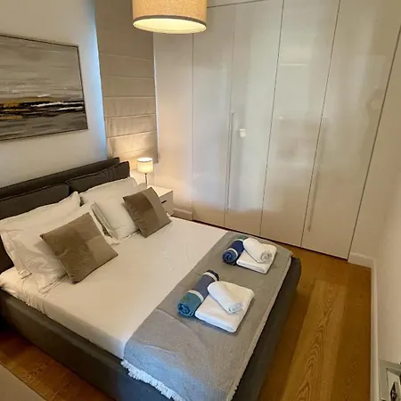 Oxford House By Trulycyprus Apartmán